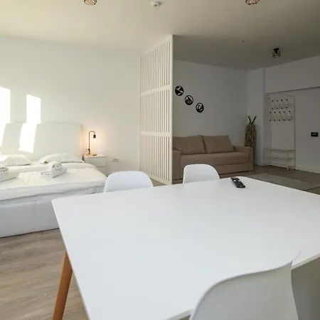 Cozy 4 People With Parking Apartment *