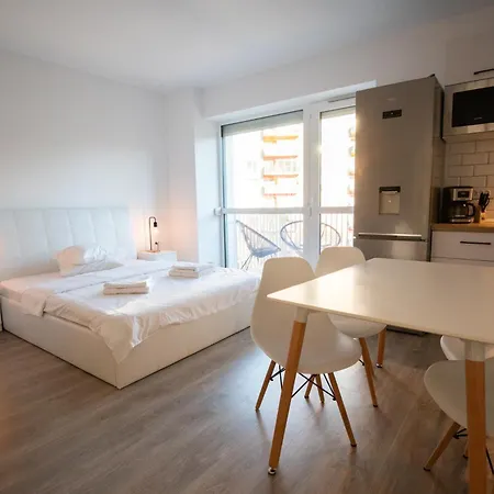 Cozy 4 People With Parking Apartment *