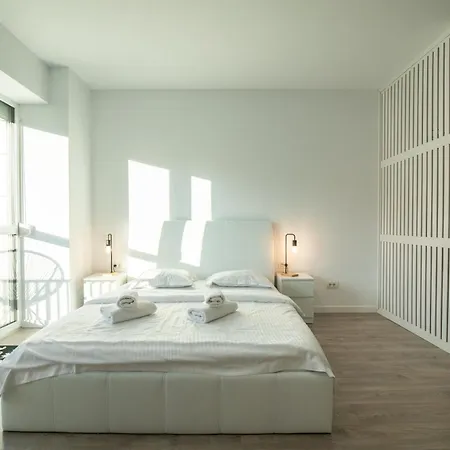 Cozy 4 People With Parking Apartment *
