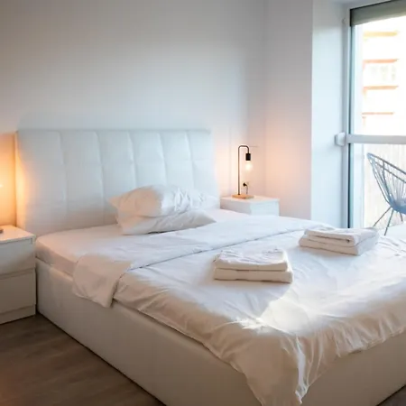 Cozy 4 People With Parking Apartment